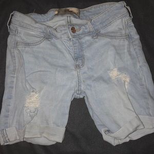 Hollister Destroyed Light Wash Boyshort Size 00